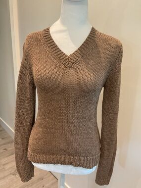 Signal since 1967 Upgraded 
Look V-Neck Sweater in Chestnut Brown
